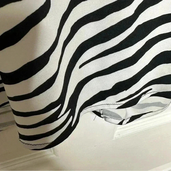 Mandy Evans Blouse Zippered Pockets Zebra Print Black & White Size  XL - Picture 16 of 16